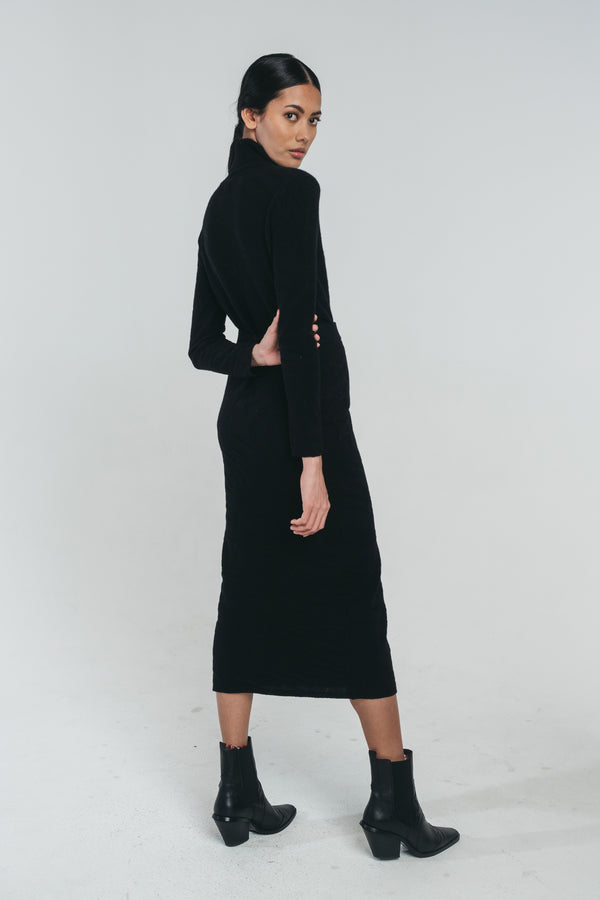 KAARNA cashmere skirt in black - SAMPLE