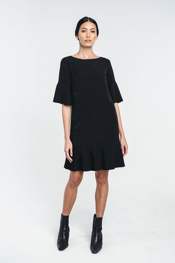 Kajo dress in black. Hálo from north